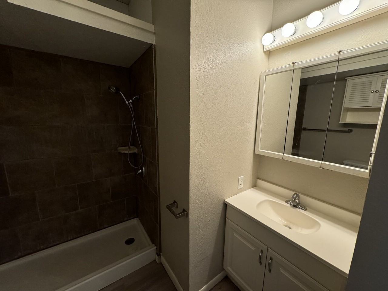 4301 29th St - Photo 5 of 11