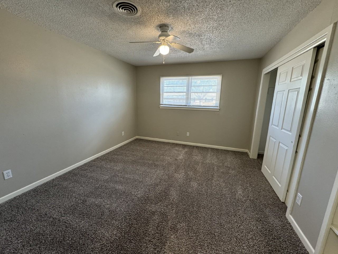 4301 29th St - Photo 7 of 11