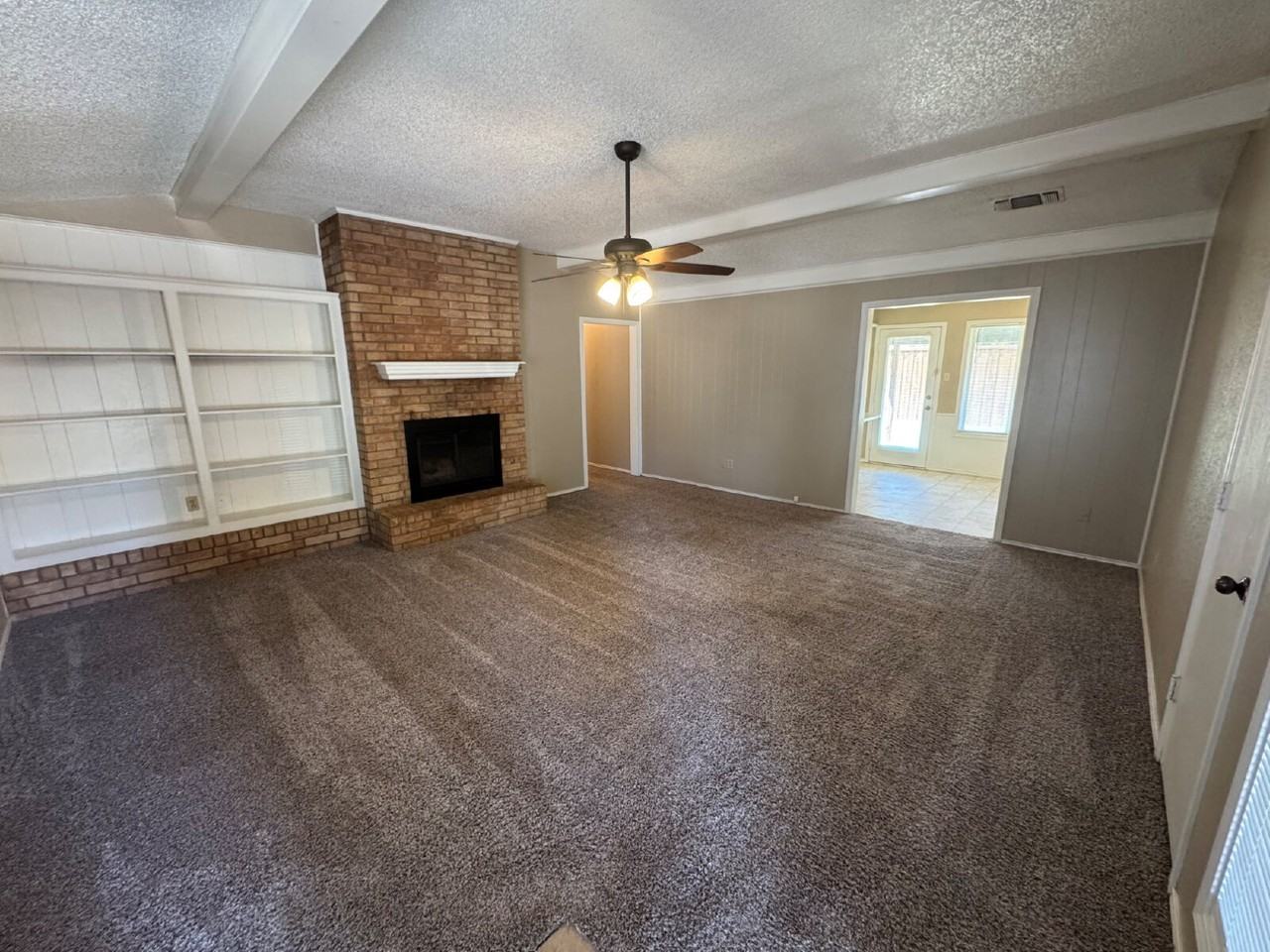 6806 4th Street-B - Photo 2 of 9