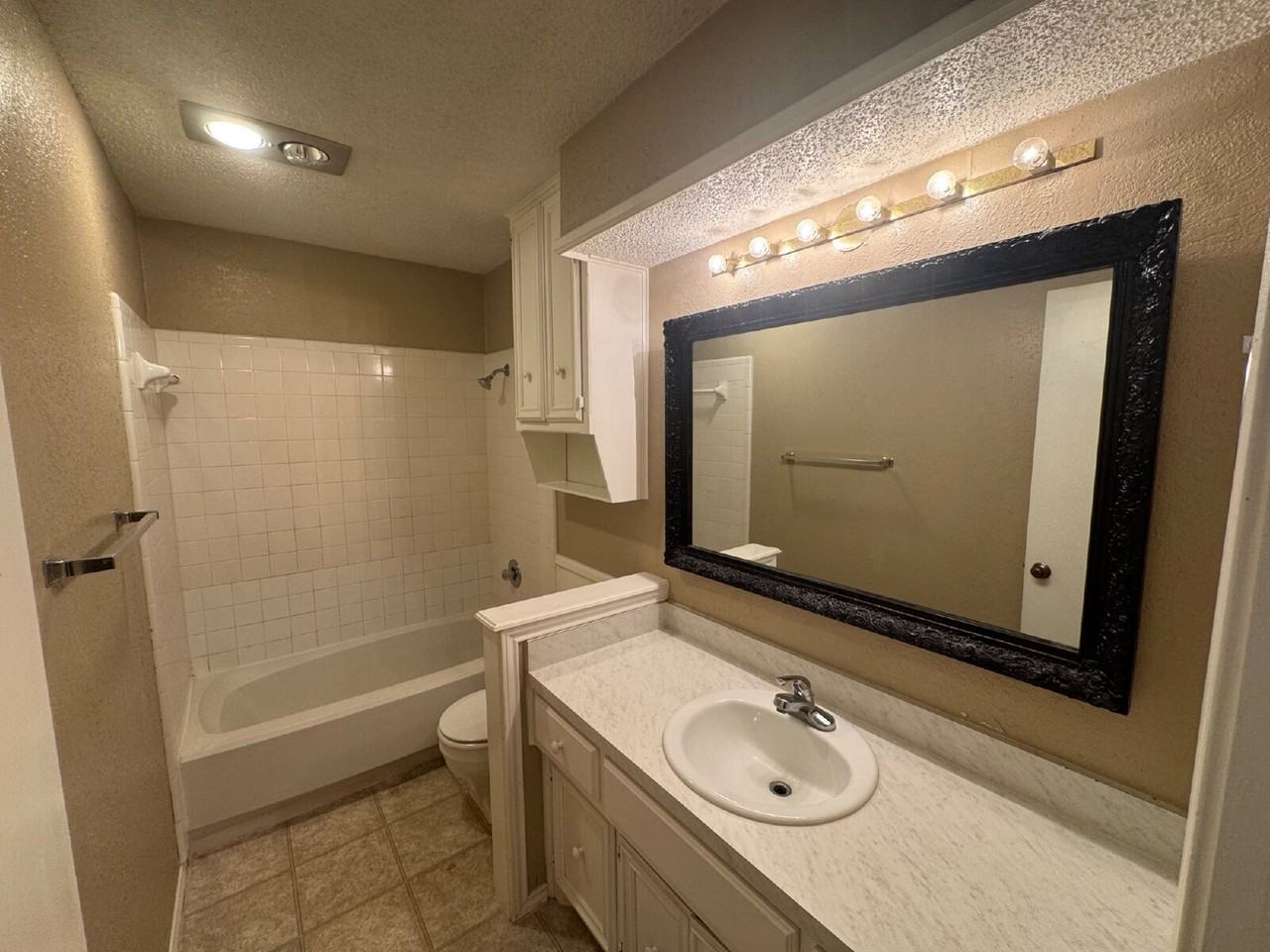 6806 4th Street-B - Photo 5 of 9