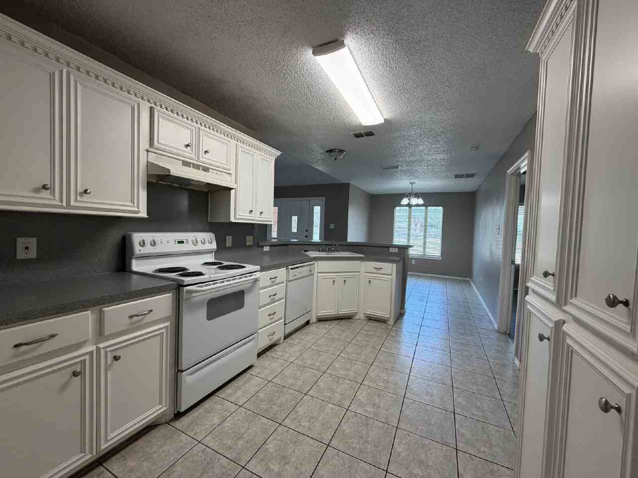 6510 9th St - Photo 6 of 14