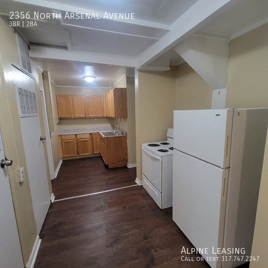 2356 N Arsenal Ave - Photo 2 of 6