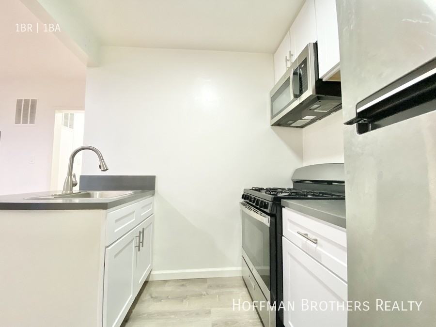 1022 N Vista St #3 - Photo 2 of 8