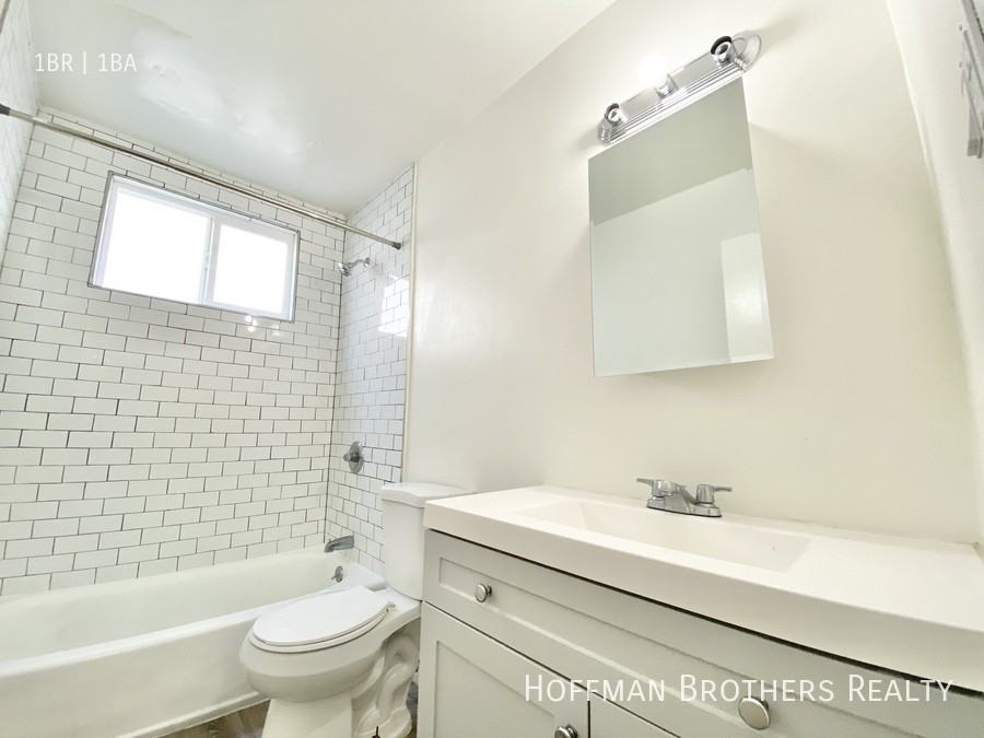 1022 N Vista St #3 - Photo 6 of 8