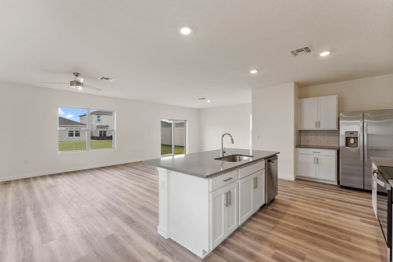419 Tanis Ave - Photo 2 of 27