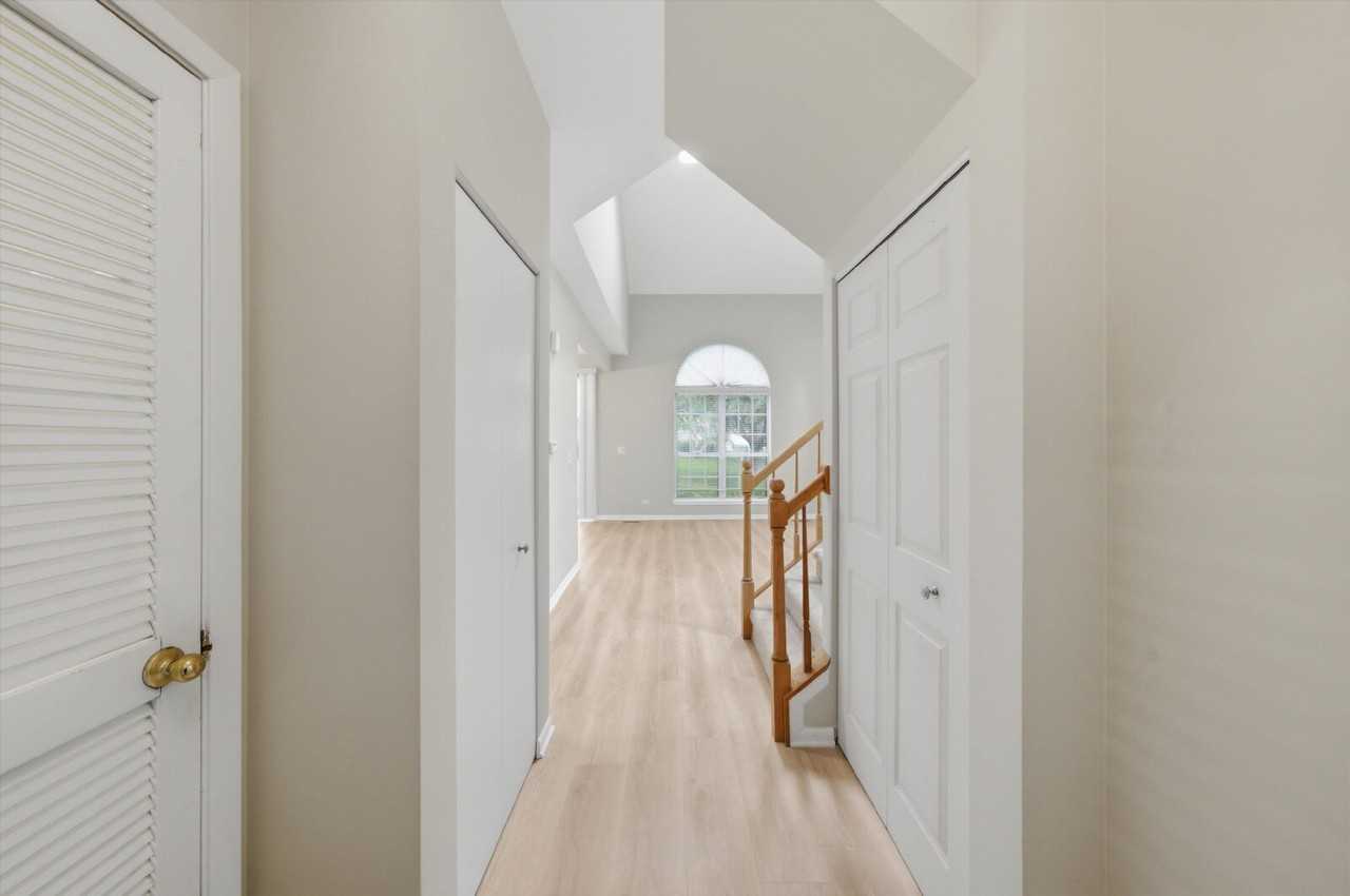 610 Woodhaven Dr - Photo 2 of 21