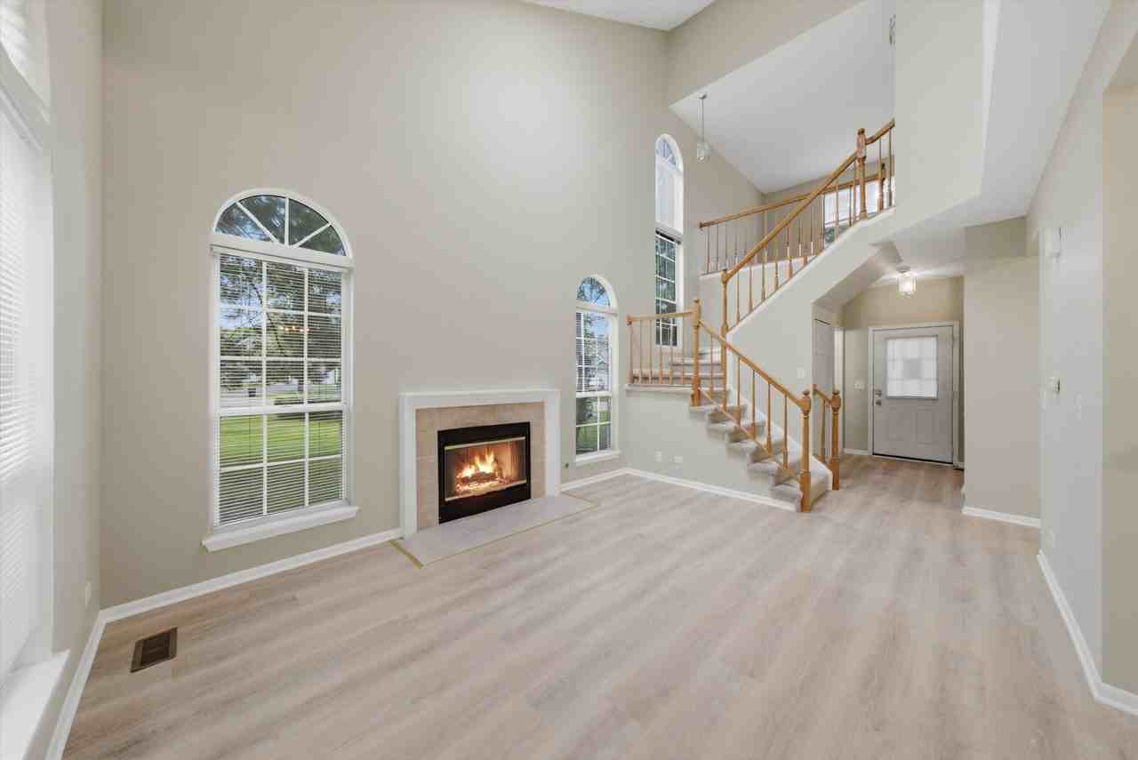 610 Woodhaven Dr - Photo 3 of 21