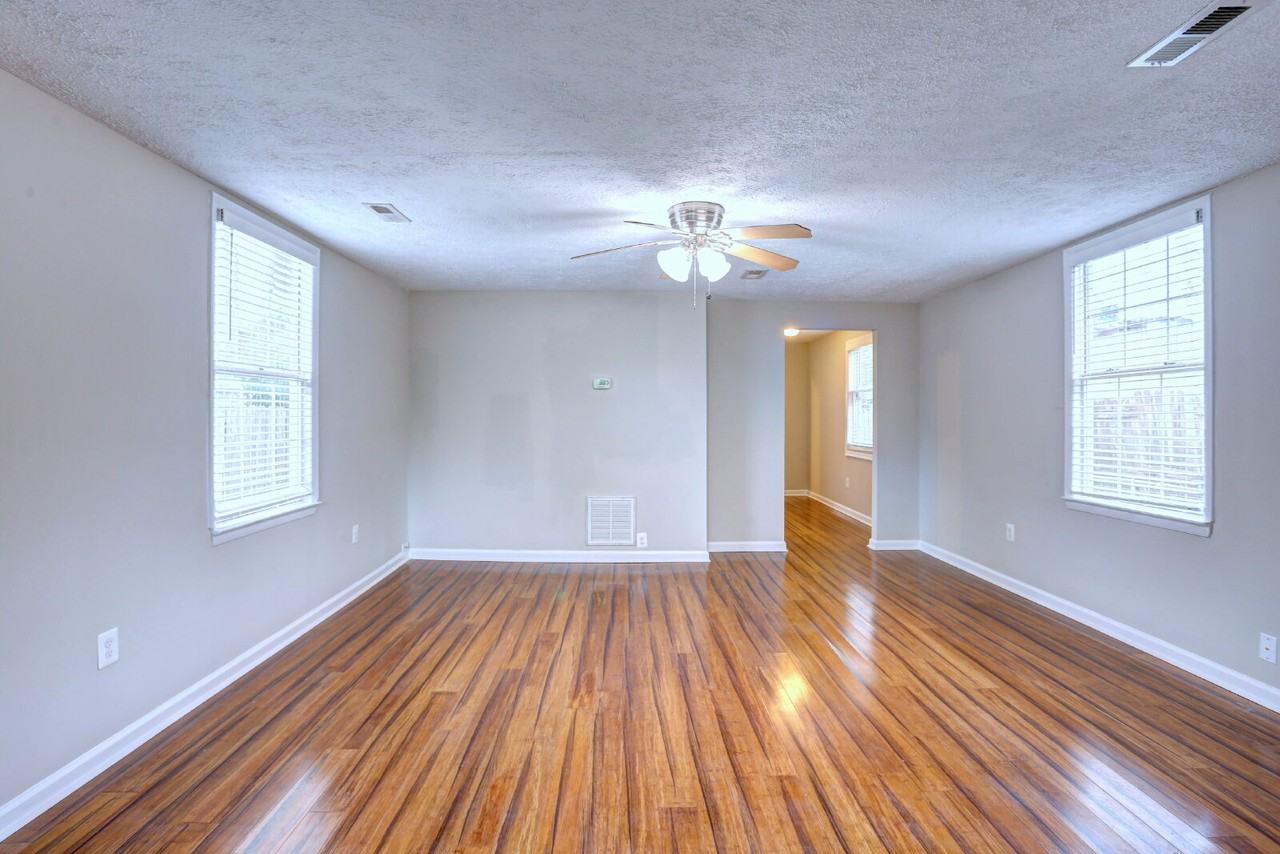 1651 Elkridge Dr - Photo 7 of 27