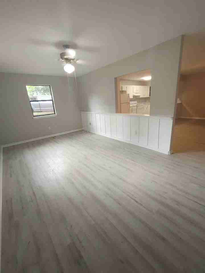642 E Call St - Photo 3 of 9