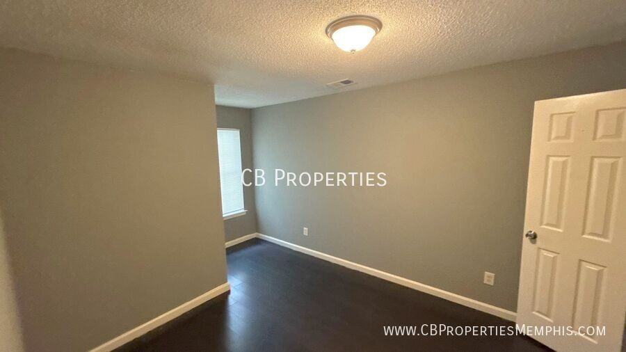5864 Ashridge Pl - Photo 5 of 9