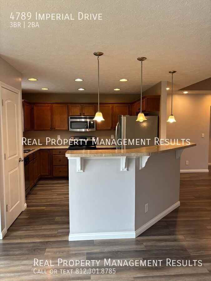4789 Imperial Dr - Photo 4 of 20