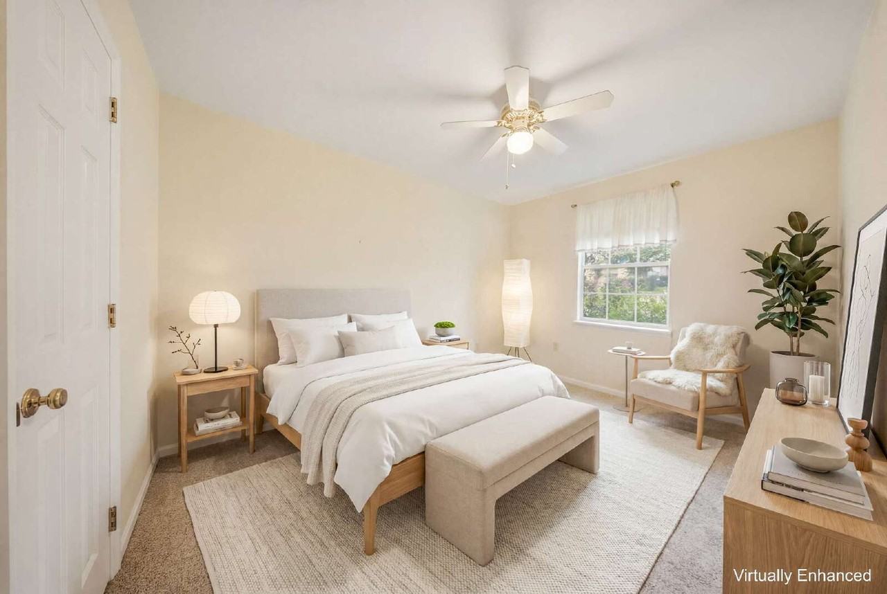 1402 Sturbridge Pl - Photo 7 of 33