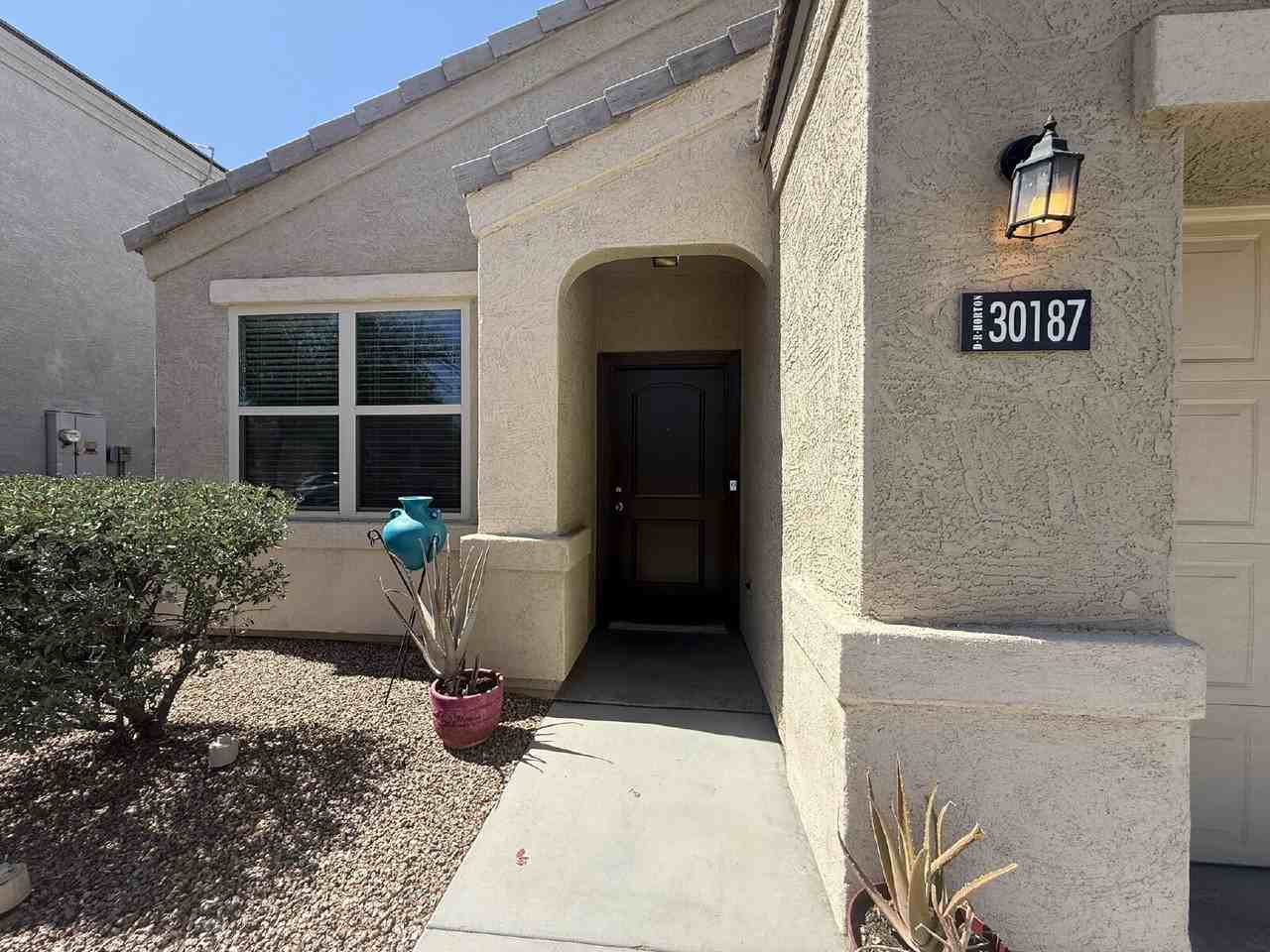 30187 W Avalon Dr - Photo 2 of 37