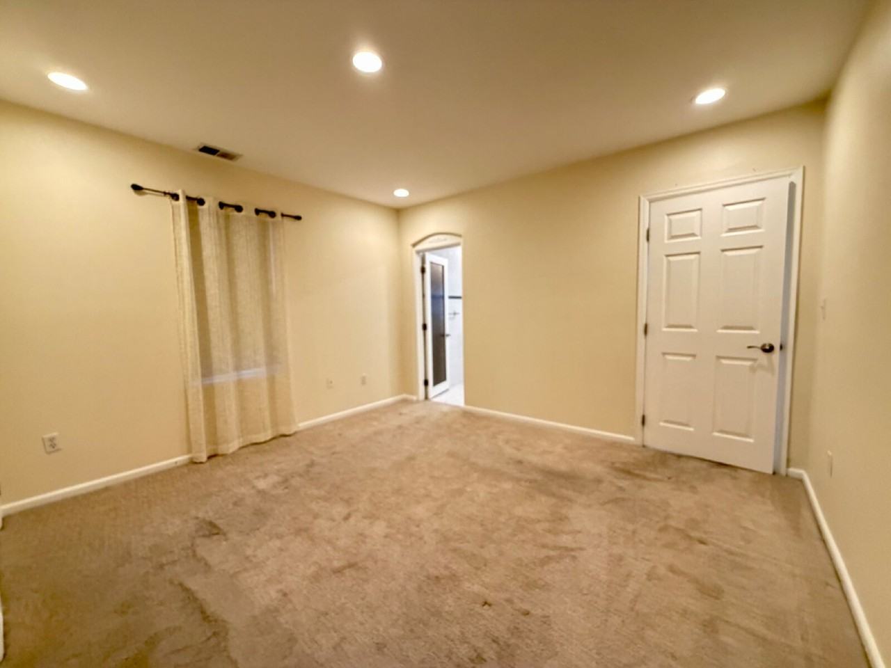 1917 E 21st Ave - Photo 5 of 10