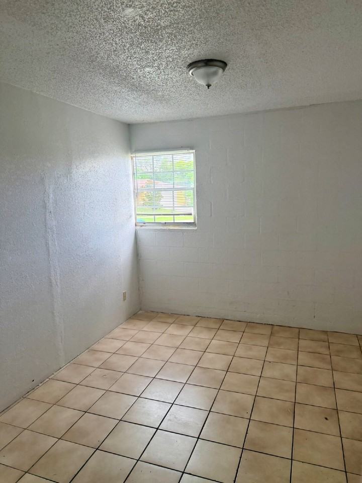 5123 Higate Rd - Photo 6 of 14
