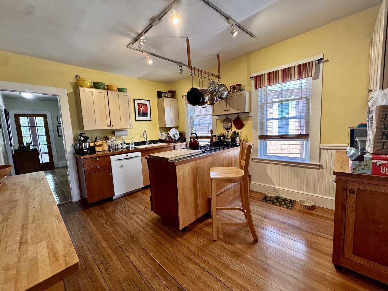 88 Yorktown St #2 - Photo 5 of 17