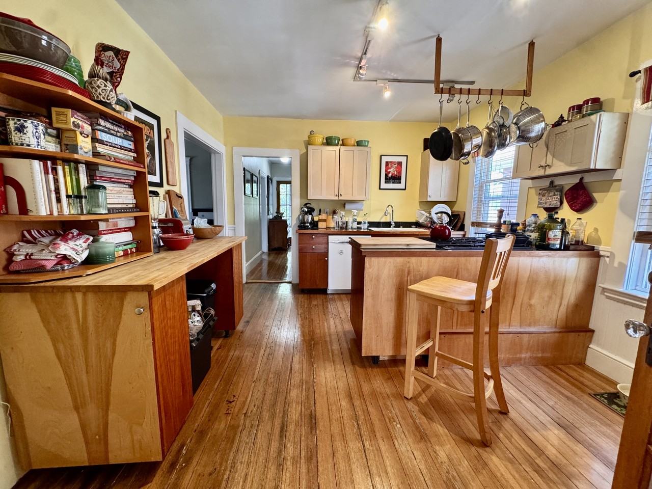 88 Yorktown St #2 - Photo 6 of 17
