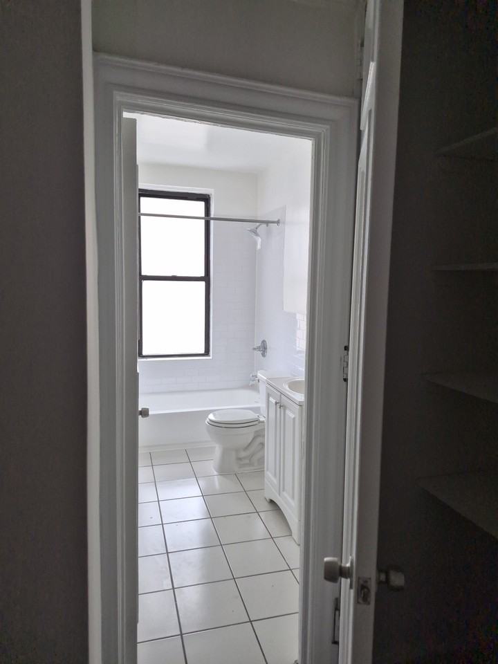 Upper Eastside #15 - Photo 4 of 17