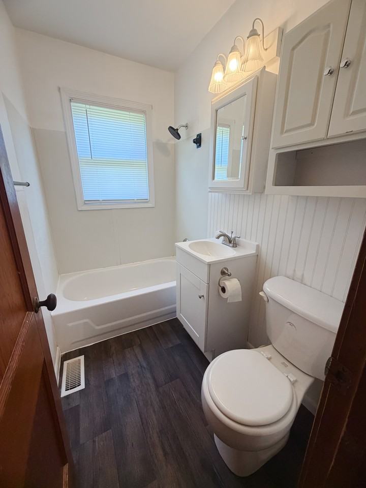 413 S Delaware Ave #NA - Photo 7 of 8