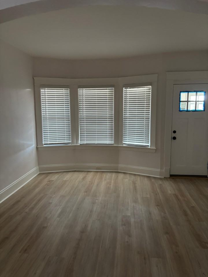 3153 W 112th St #3153 - Photo 2 of 11