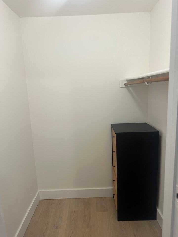 Sw 37th Ct #2 - Photo 4 of 10