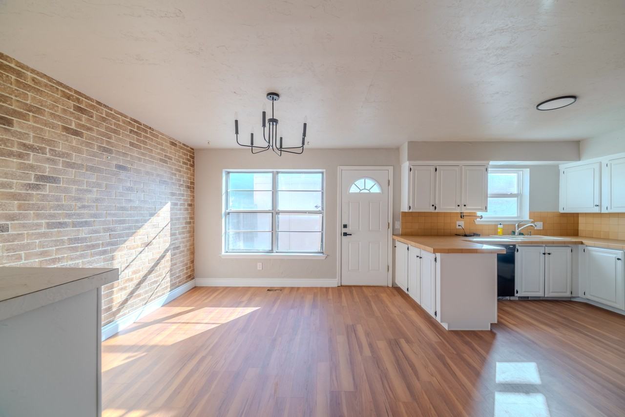 3326 Rock Creek Way #3326 - Photo 3 of 18