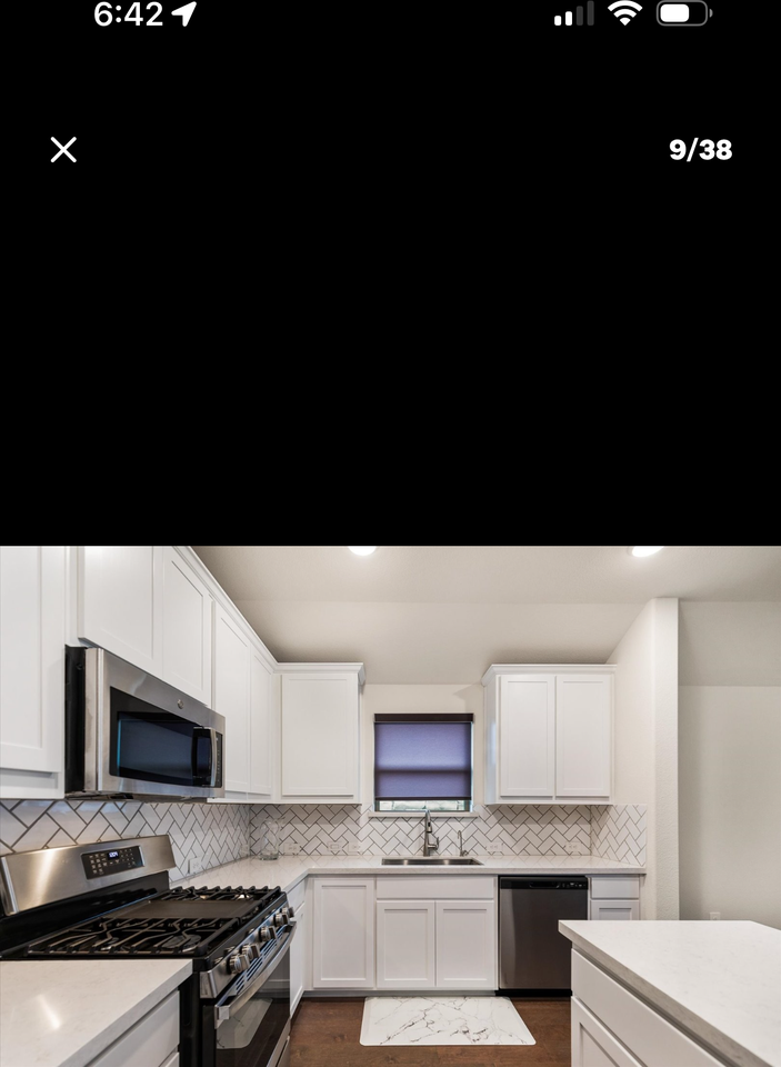 1028 Huckleberry St #NA - Photo 3 of 20