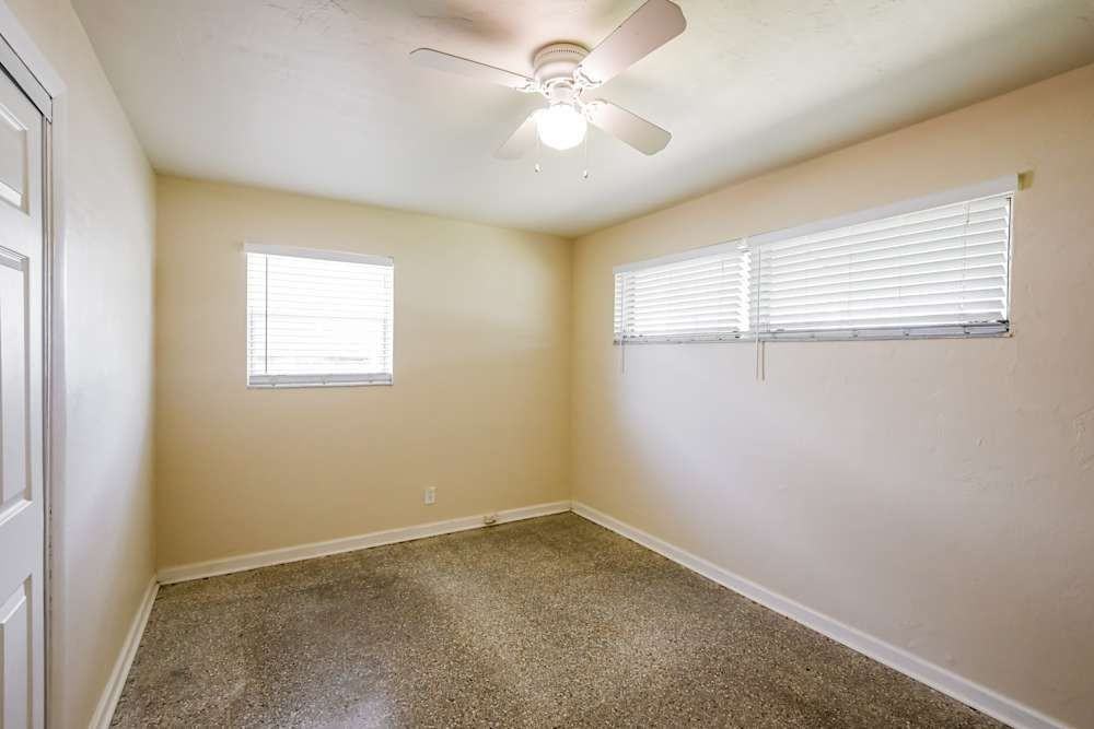 1780 Sw 37th Way #NA - Photo 4 of 9