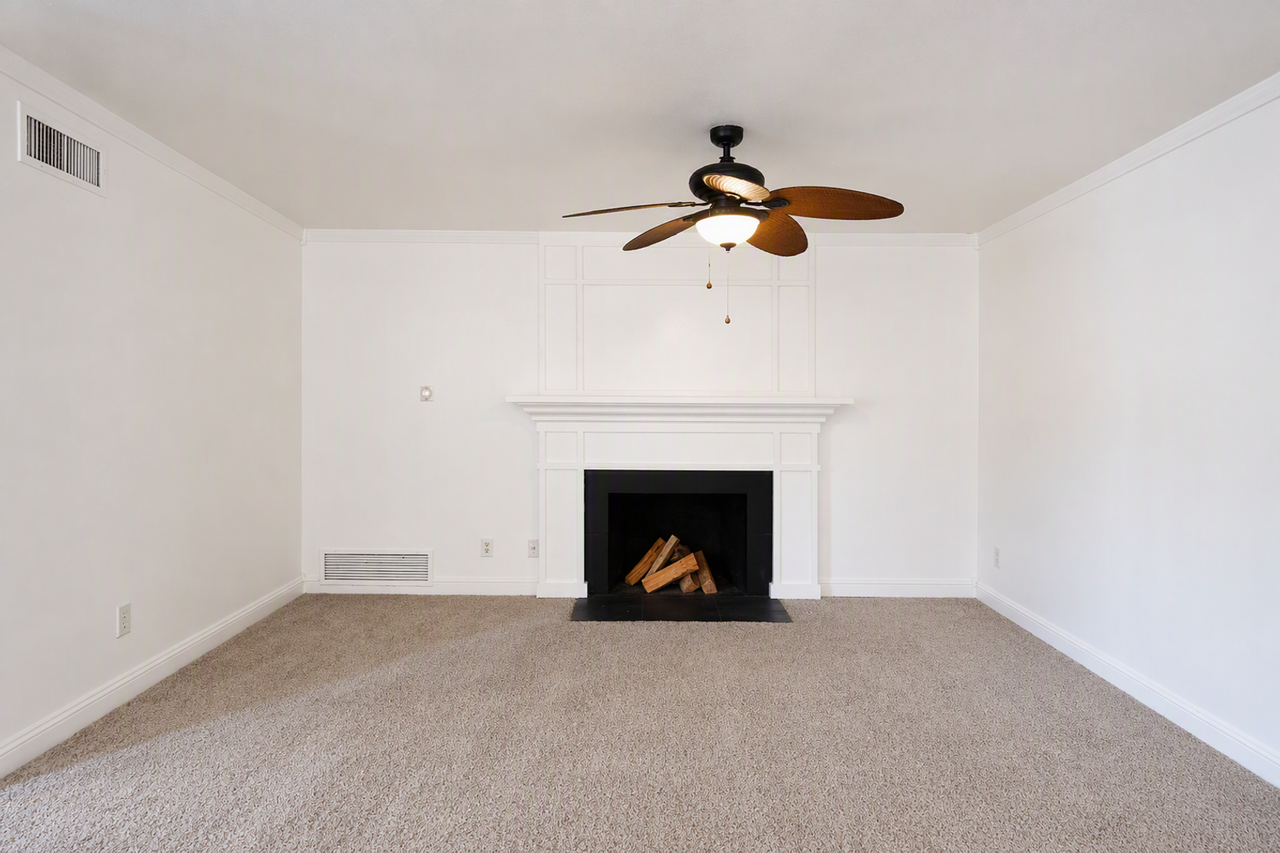 719 Esther Way - Photo 6 of 28