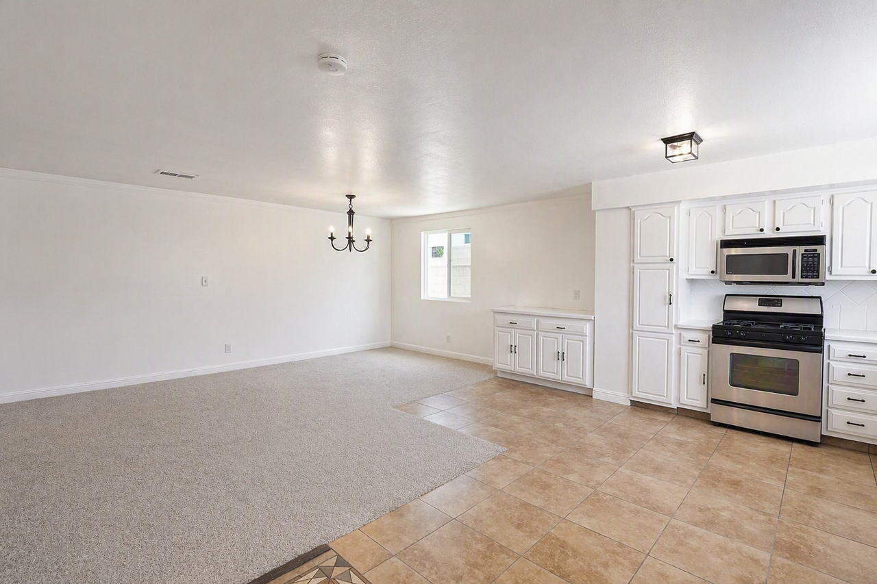 719 Esther Way - Photo 7 of 28