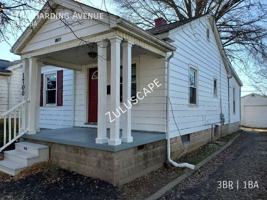 featured image of 1700 Harding Ave