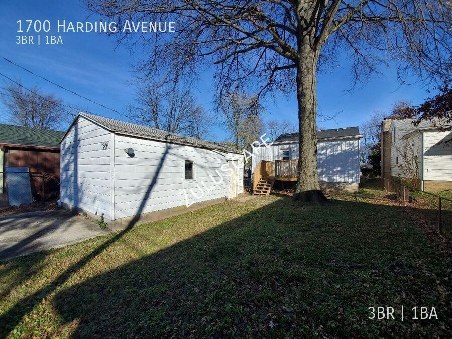 1700 Harding Ave - Photo 3 of 18