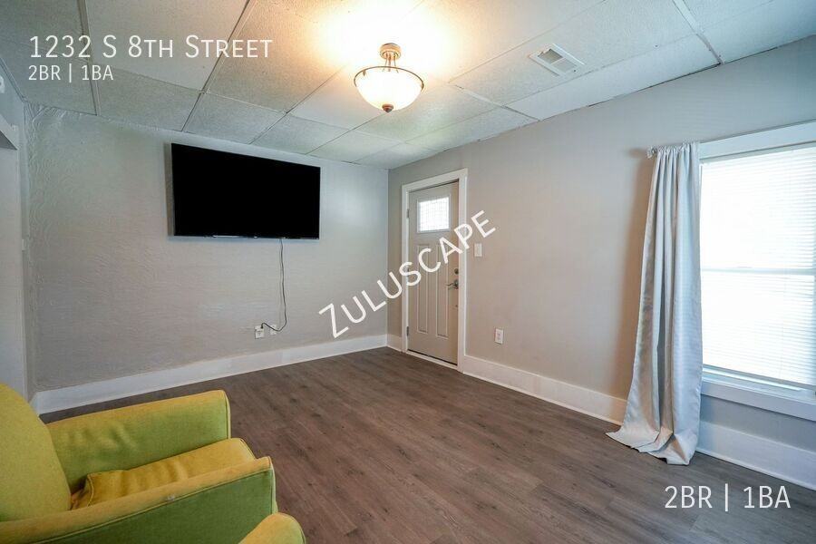 1232 S 8th St - Photo 3 of 13