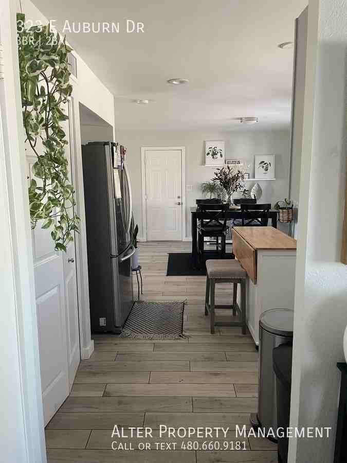 323 E Auburn Dr - Photo 5 of 20