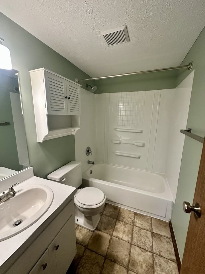 1640 Cedarwood Dr #331 - Photo 5 of 15