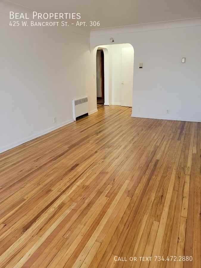 425 W Bancroft St #306 - Photo 3 of 8