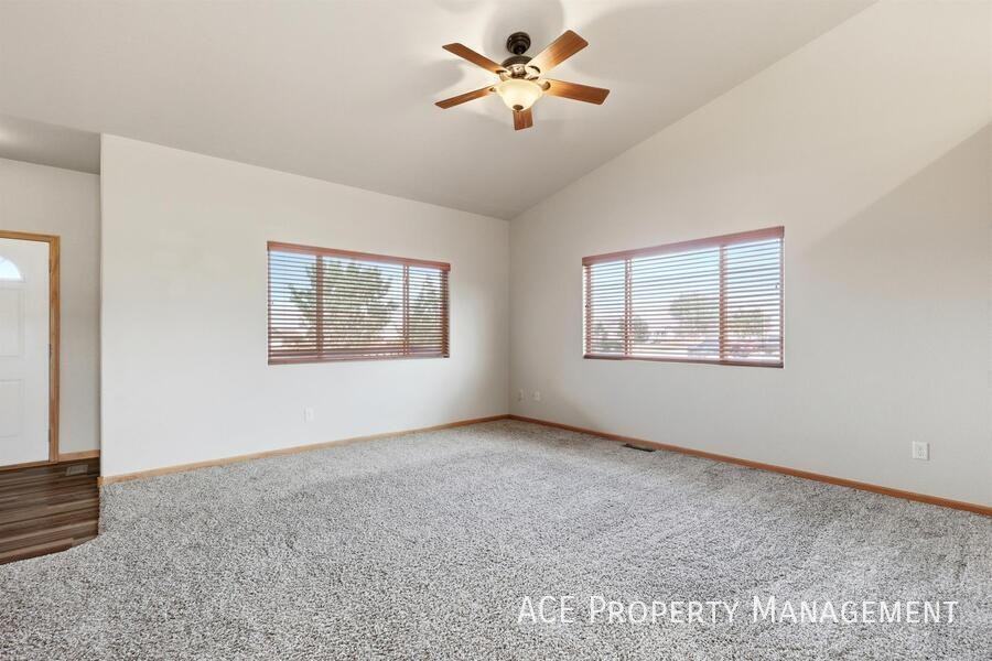 14835 Fox Trl - Photo 5 of 19