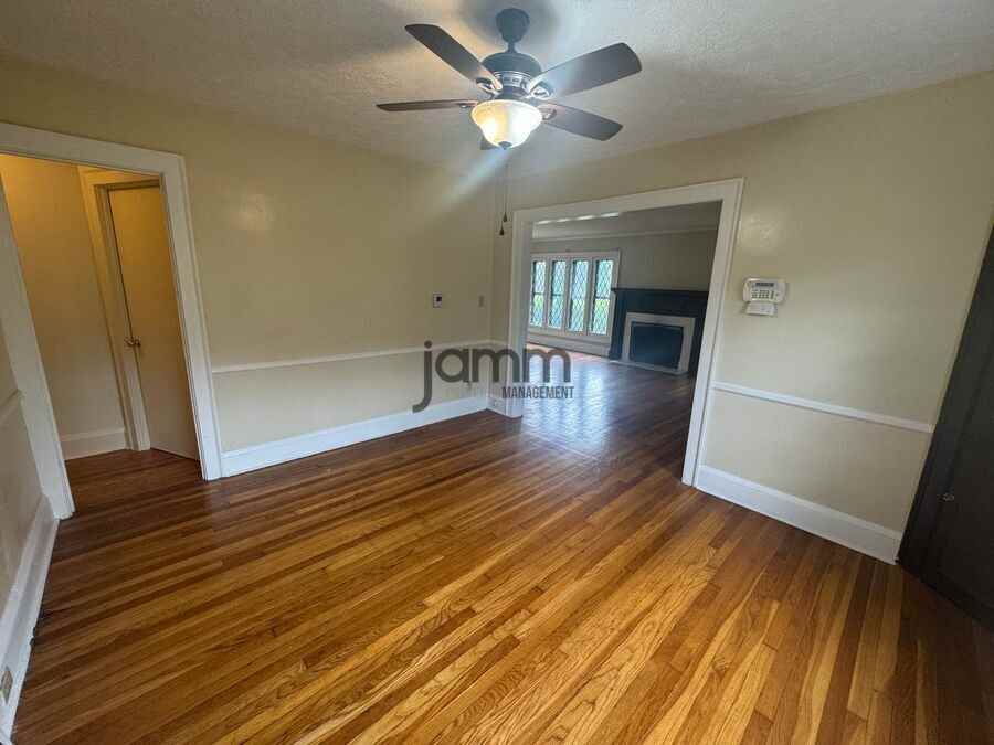 16811 Kenyon Rd Lowr - Photo 6 of 20