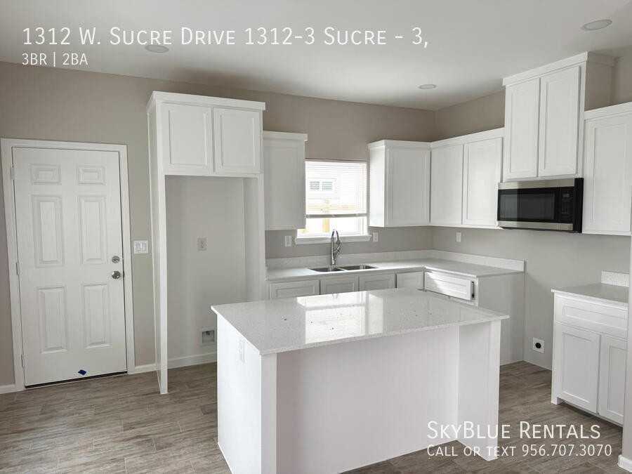 1312 W Sucre Dr #3 - Photo 3 of 11