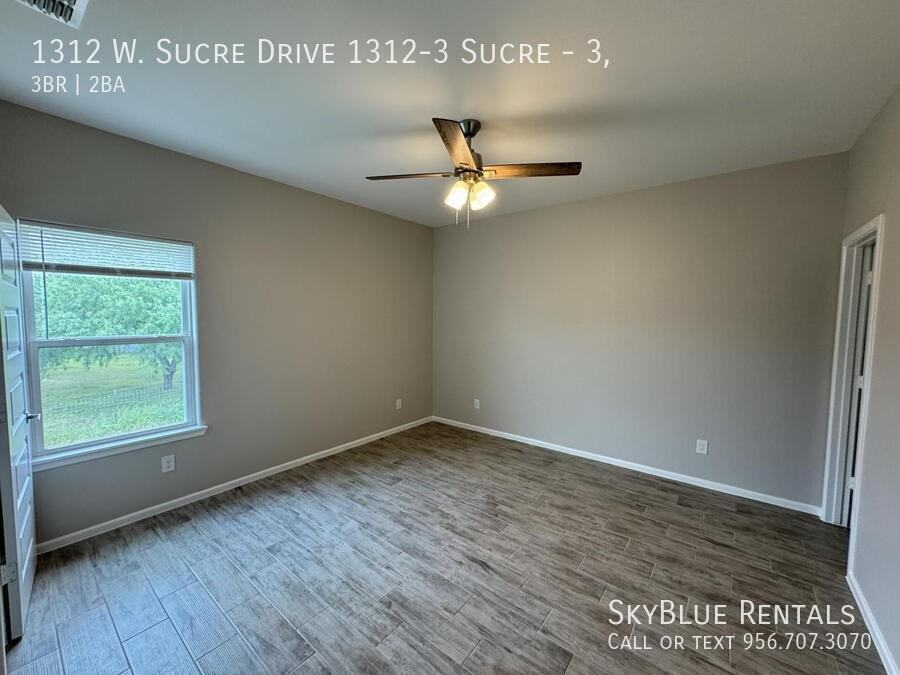 1312 W Sucre Dr #3 - Photo 5 of 11