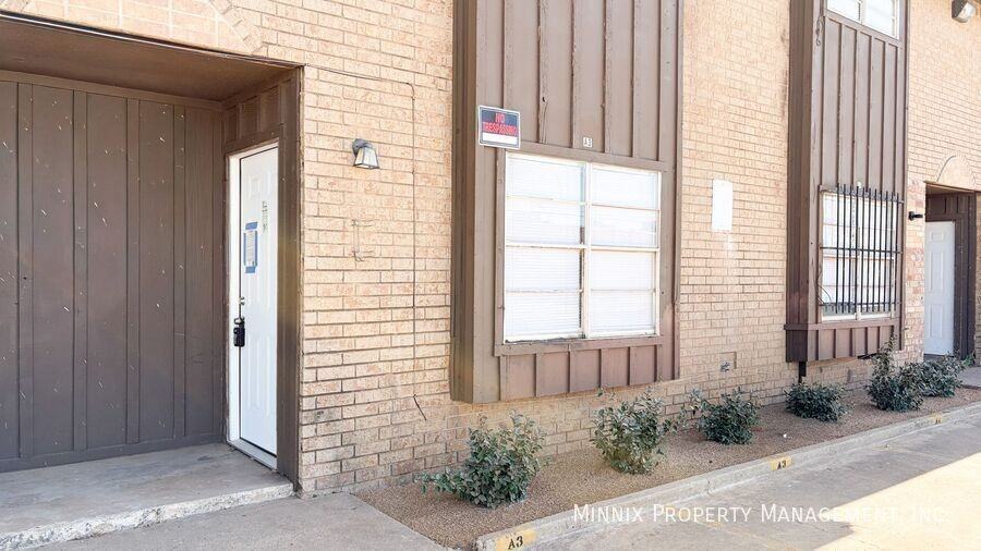 2101 51st St #B4 - Photo 3 of 16