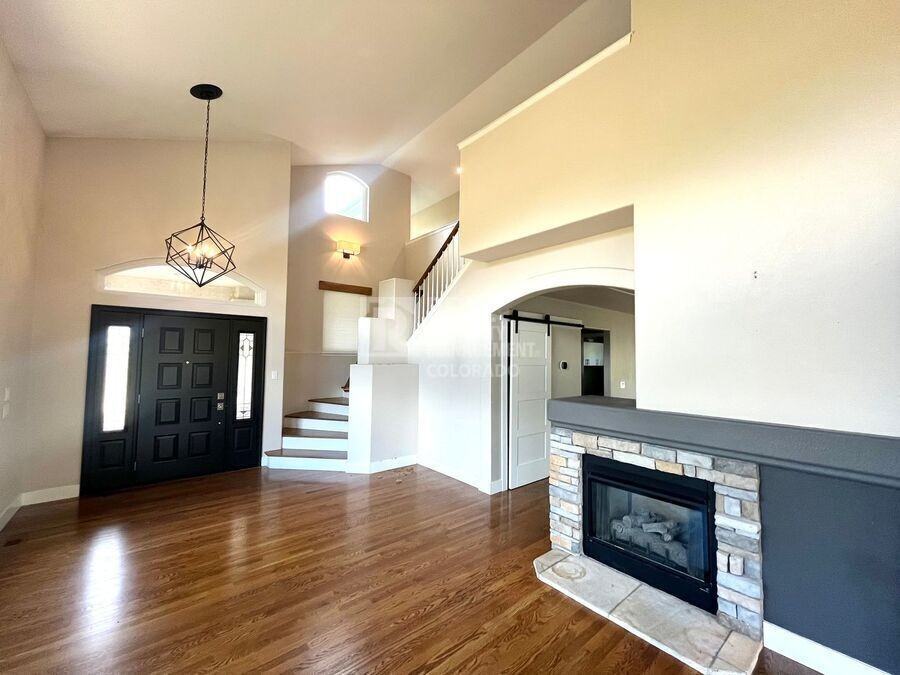 5016 Briscoglen Dr - Photo 4 of 28