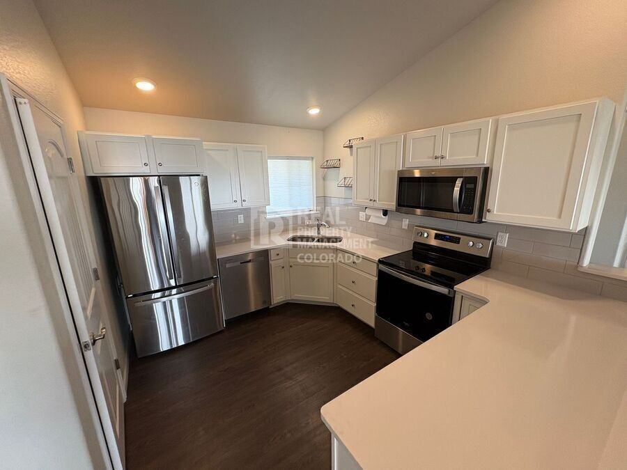 4209 Yellowbells Dr - Photo 6 of 22