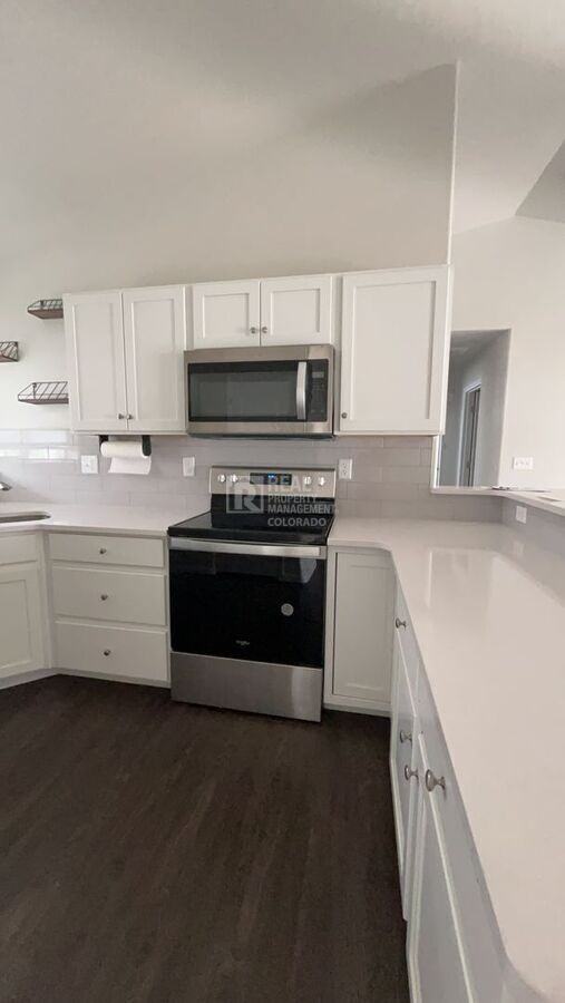 4209 Yellowbells Dr - Photo 7 of 22