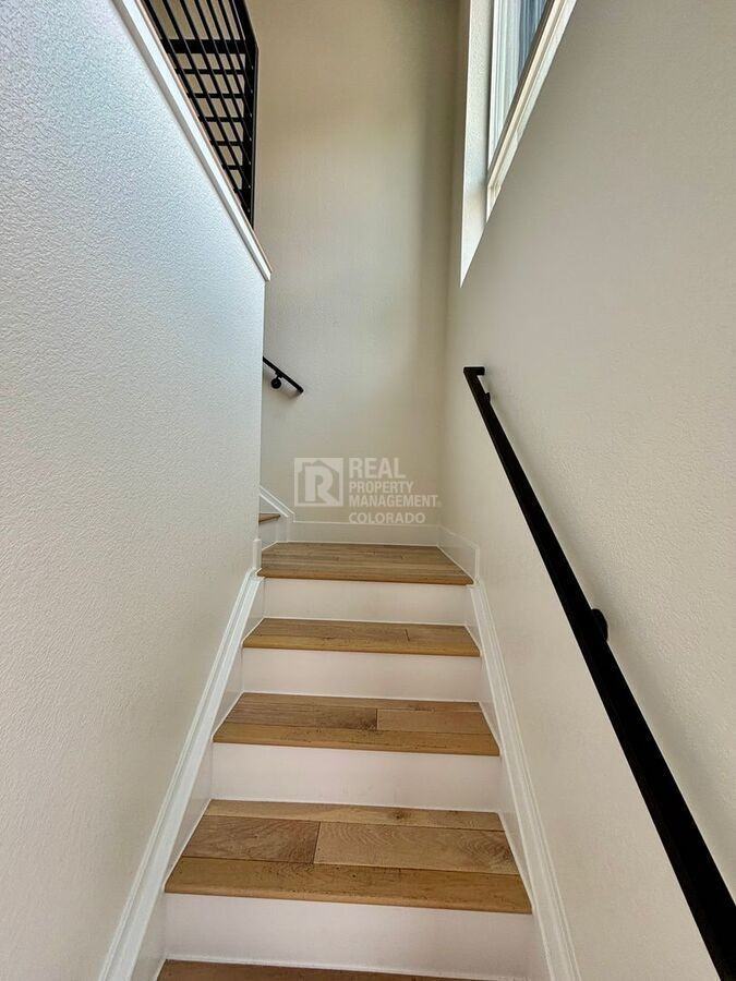 3812 Julian St - Photo 5 of 15