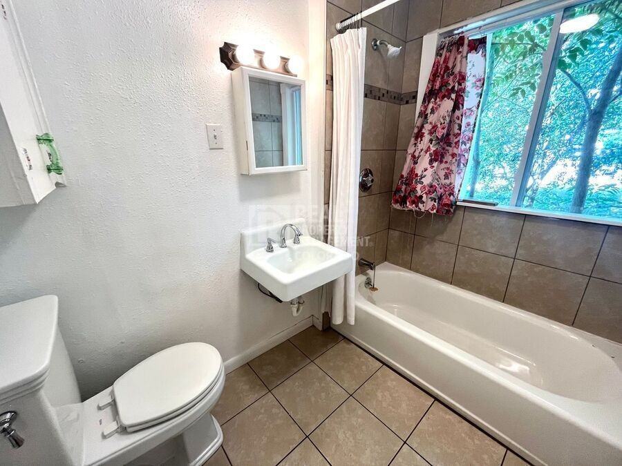618 N Weber St #103 - Photo 5 of 6