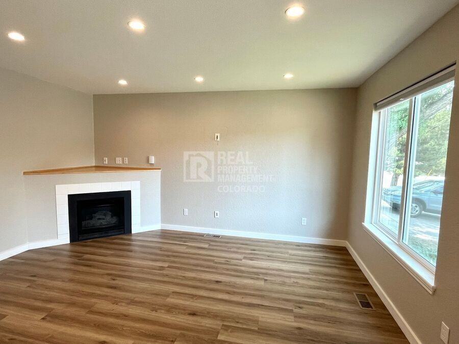 1304 Race St - Photo 3 of 16