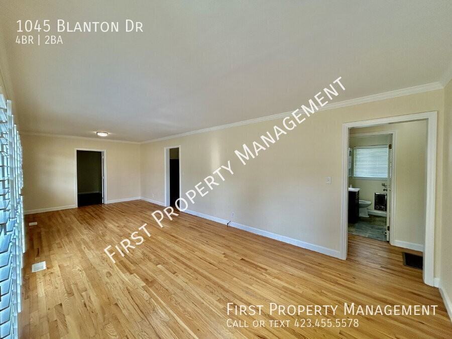 1045 Blanton Dr - Photo 3 of 23