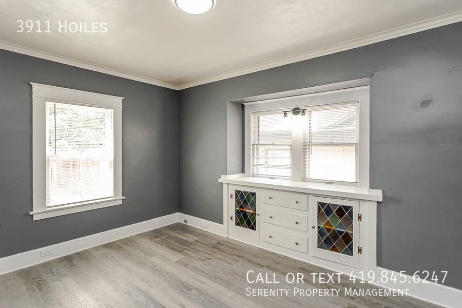 3911 Hoiles Ave - Photo 4 of 16