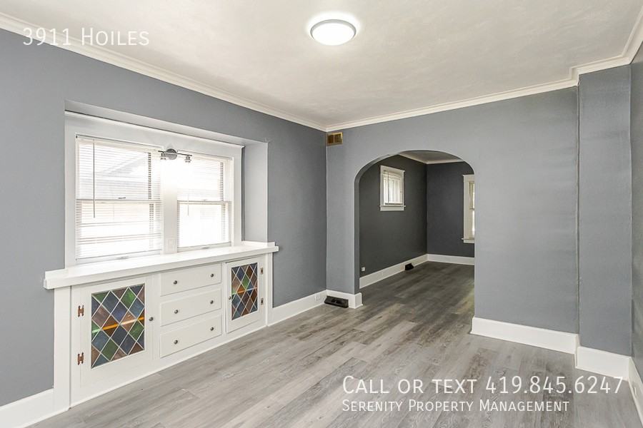 3911 Hoiles Ave - Photo 5 of 16
